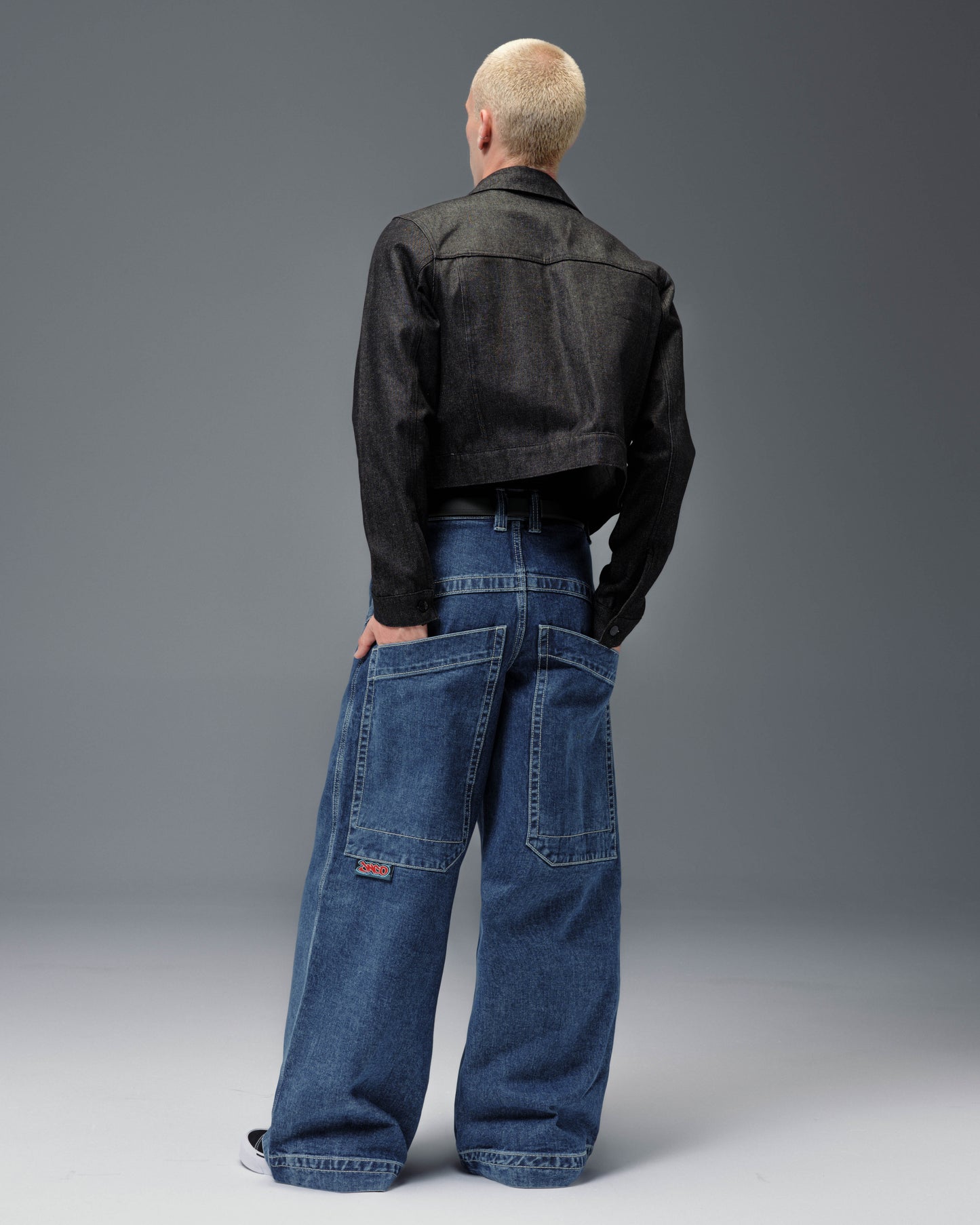 Rollin. 26". Dark Stone.