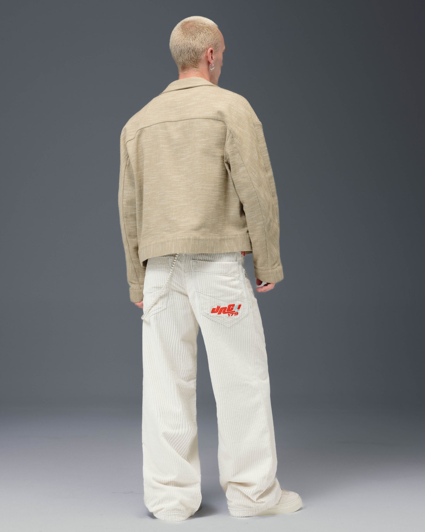 1179 Easy Wide Pipes. 23". 4 Wale Corduroy. Tofu.