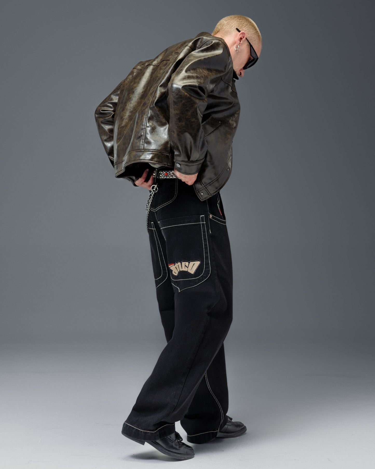 169 Low Down. 20". Jet Black.