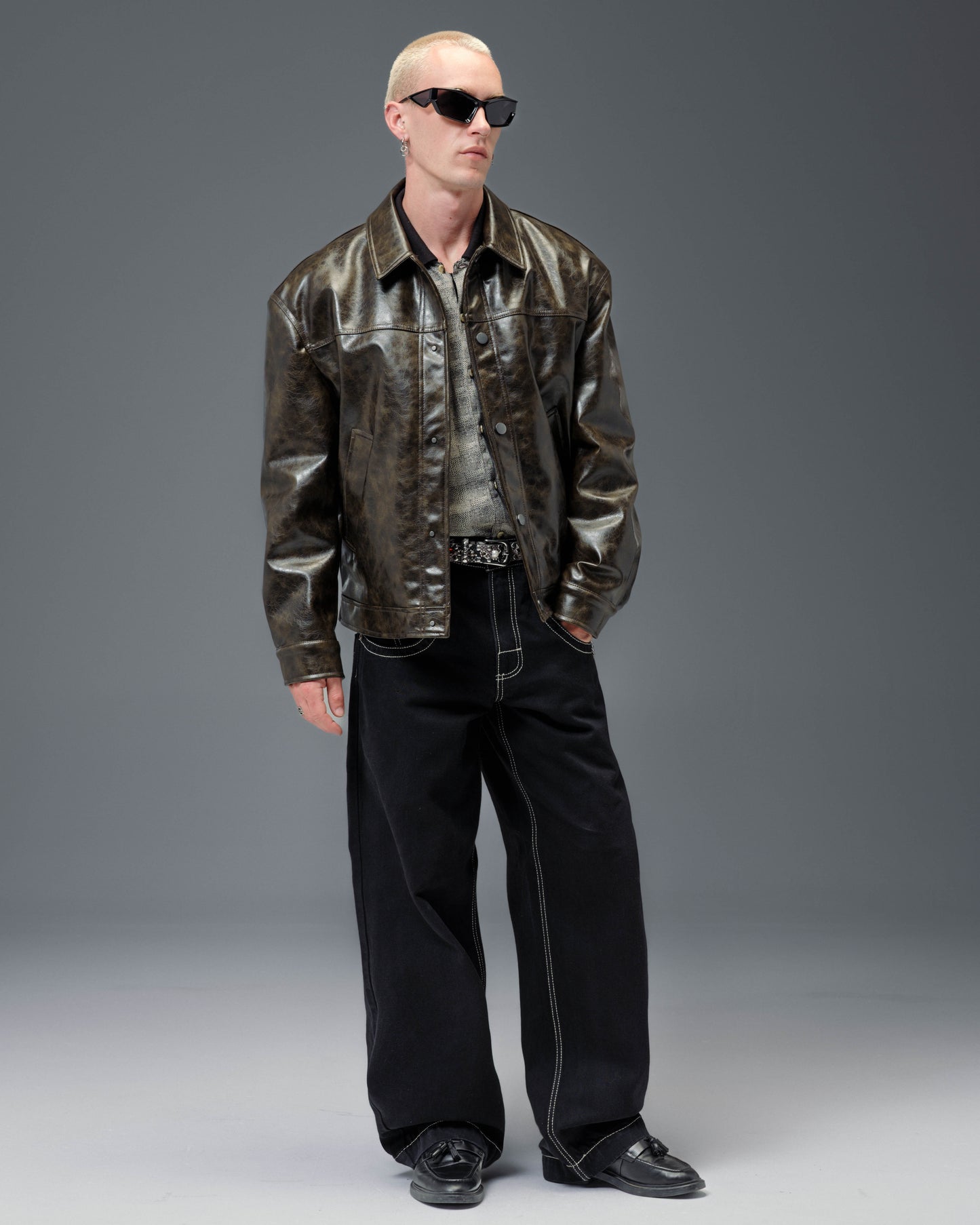 169 Low Down. 20". Jet Black.