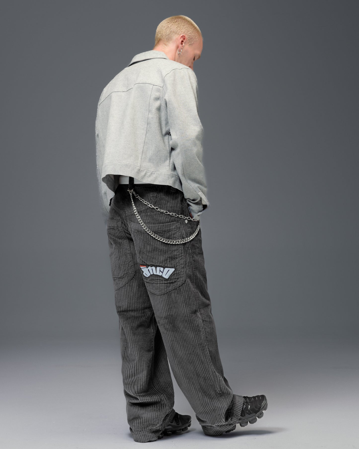 169 Low Down. 20". 4 Wale Corduroy. Magnet.