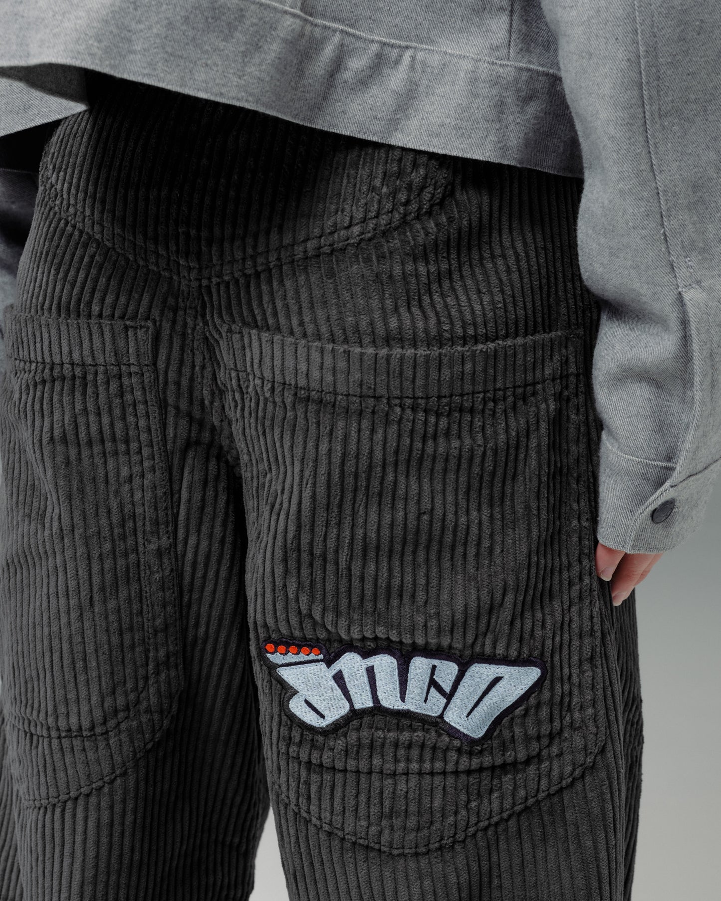 169 Low Down. 20". 4 Wale Corduroy. Magnet.