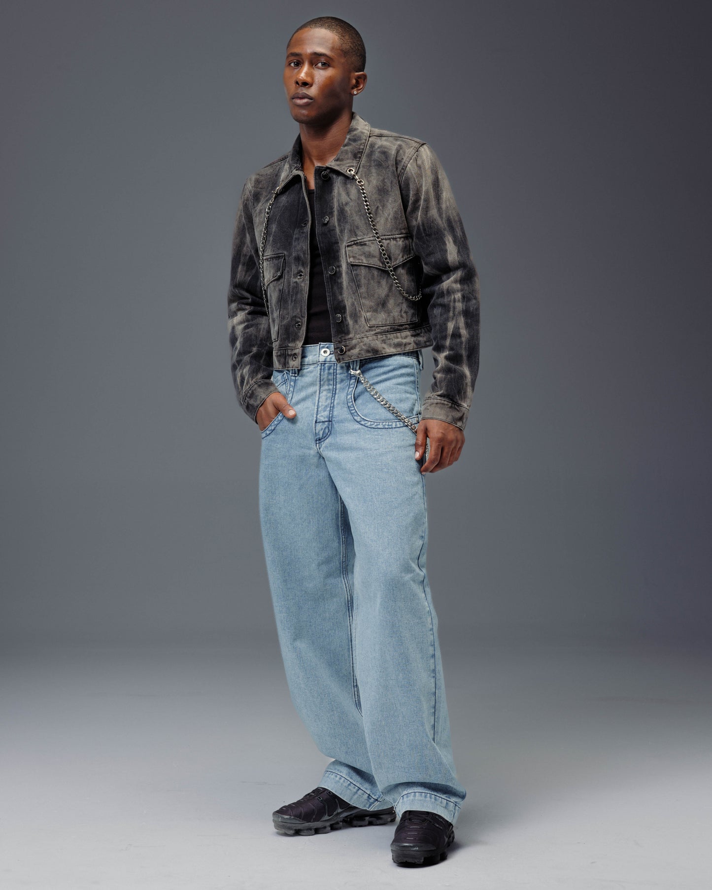 169 Low Down. 20". Antique.