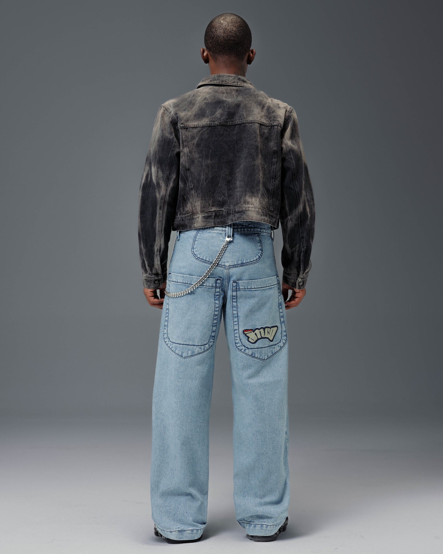 169 Low Down. 20". Antique.