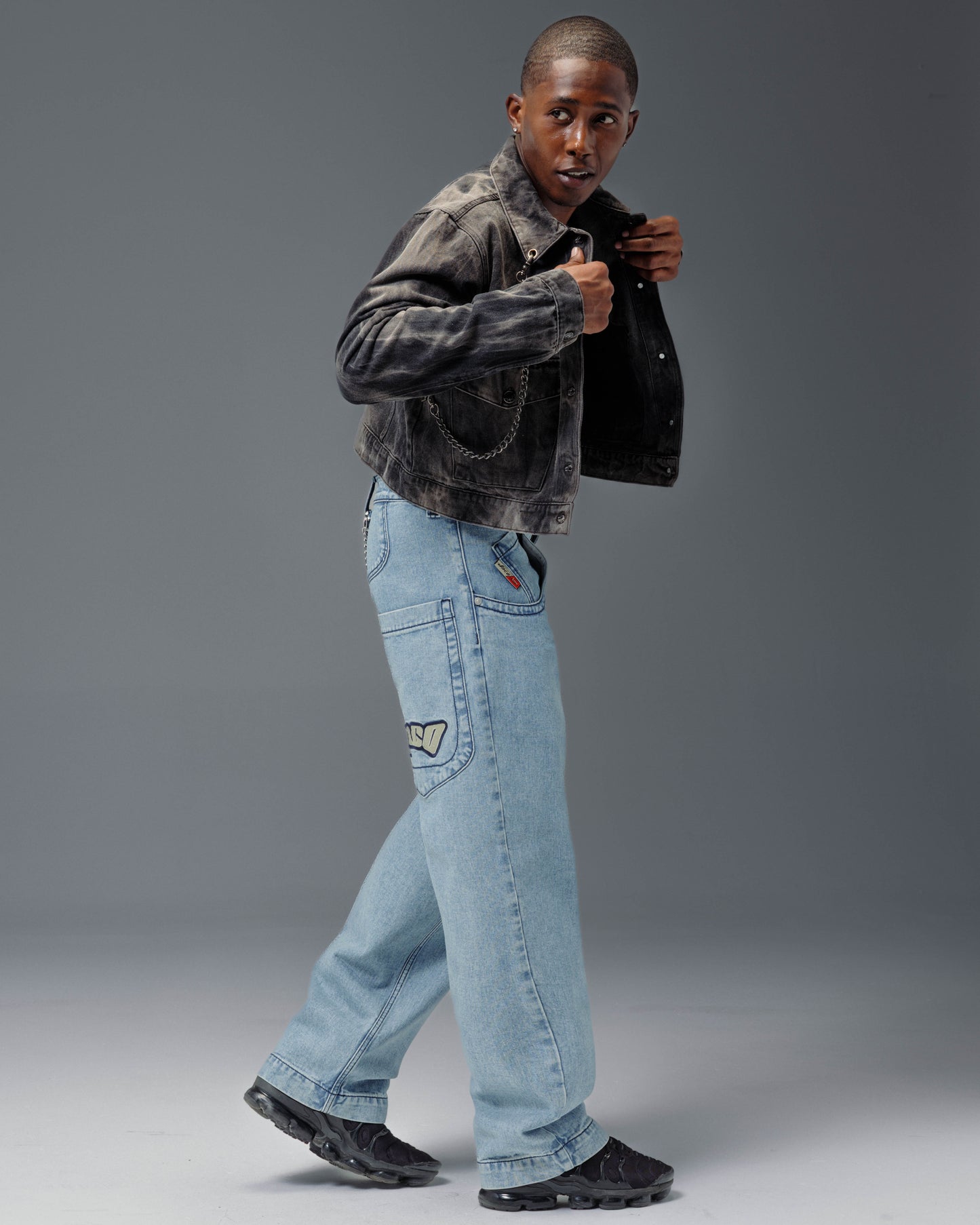 169 Low Down. 20". Antique.