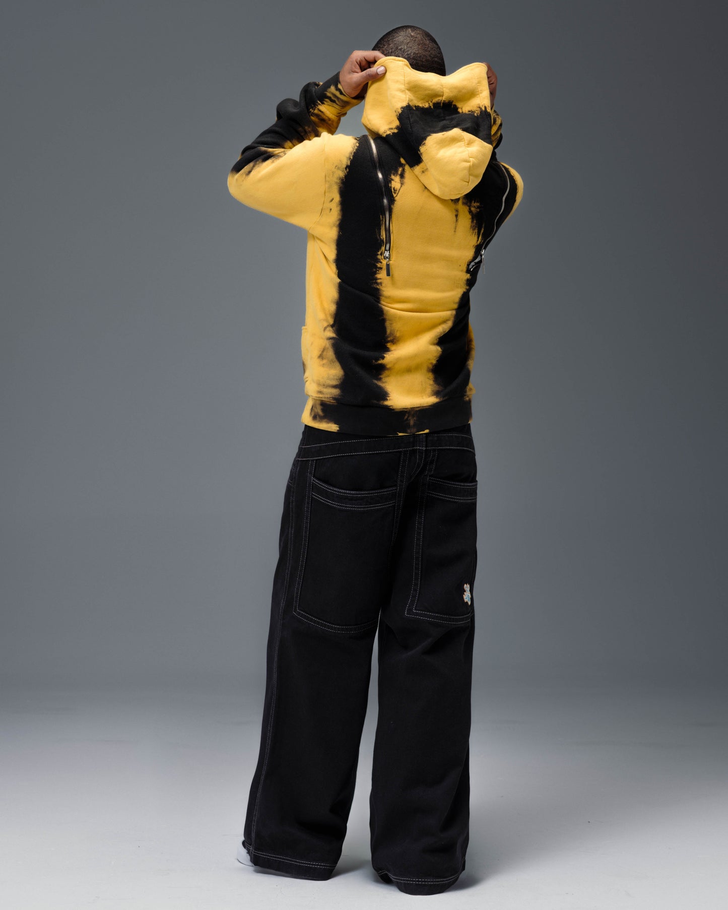 117 King. 28". Jet Black.