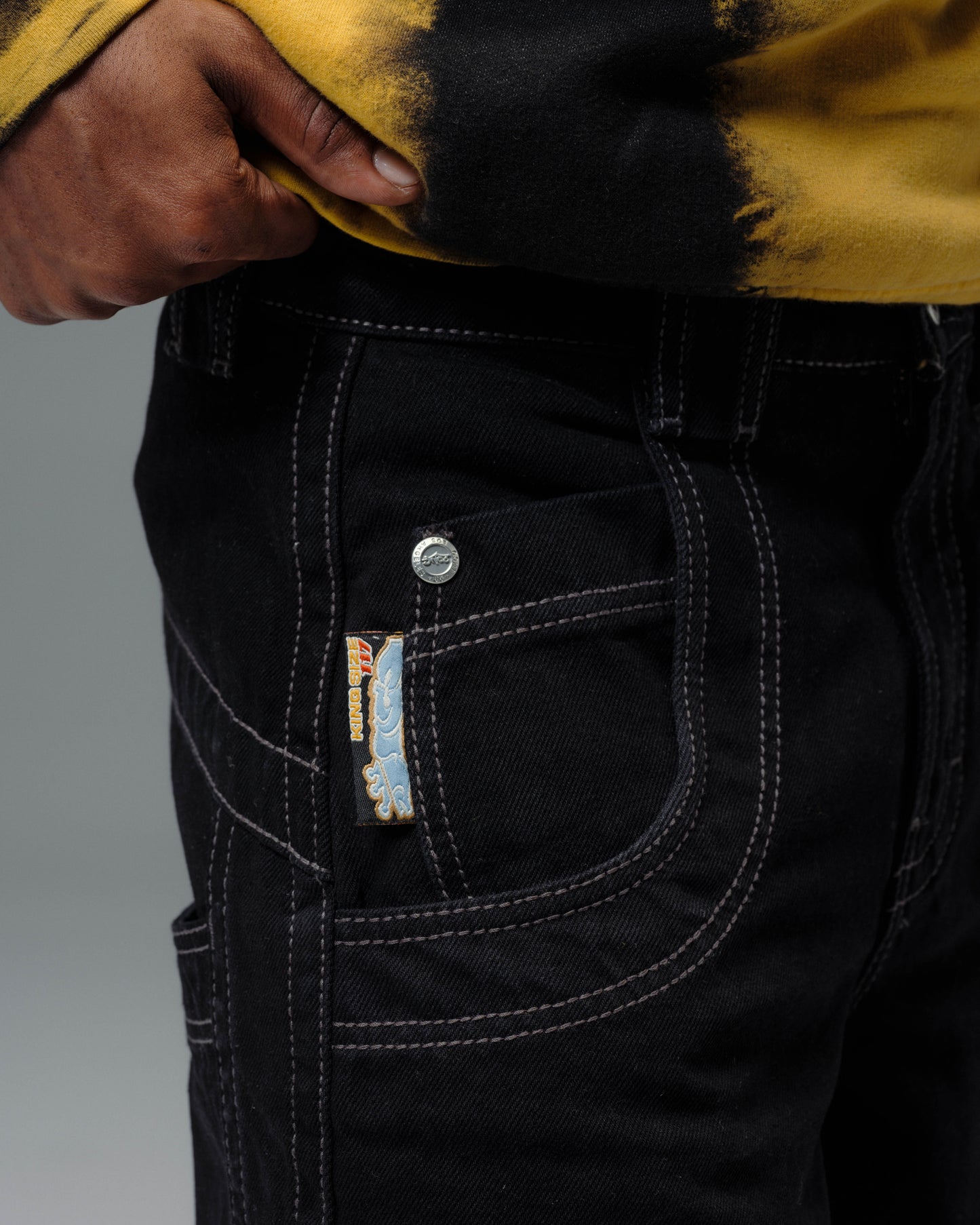 117 King. 28". Jet Black.