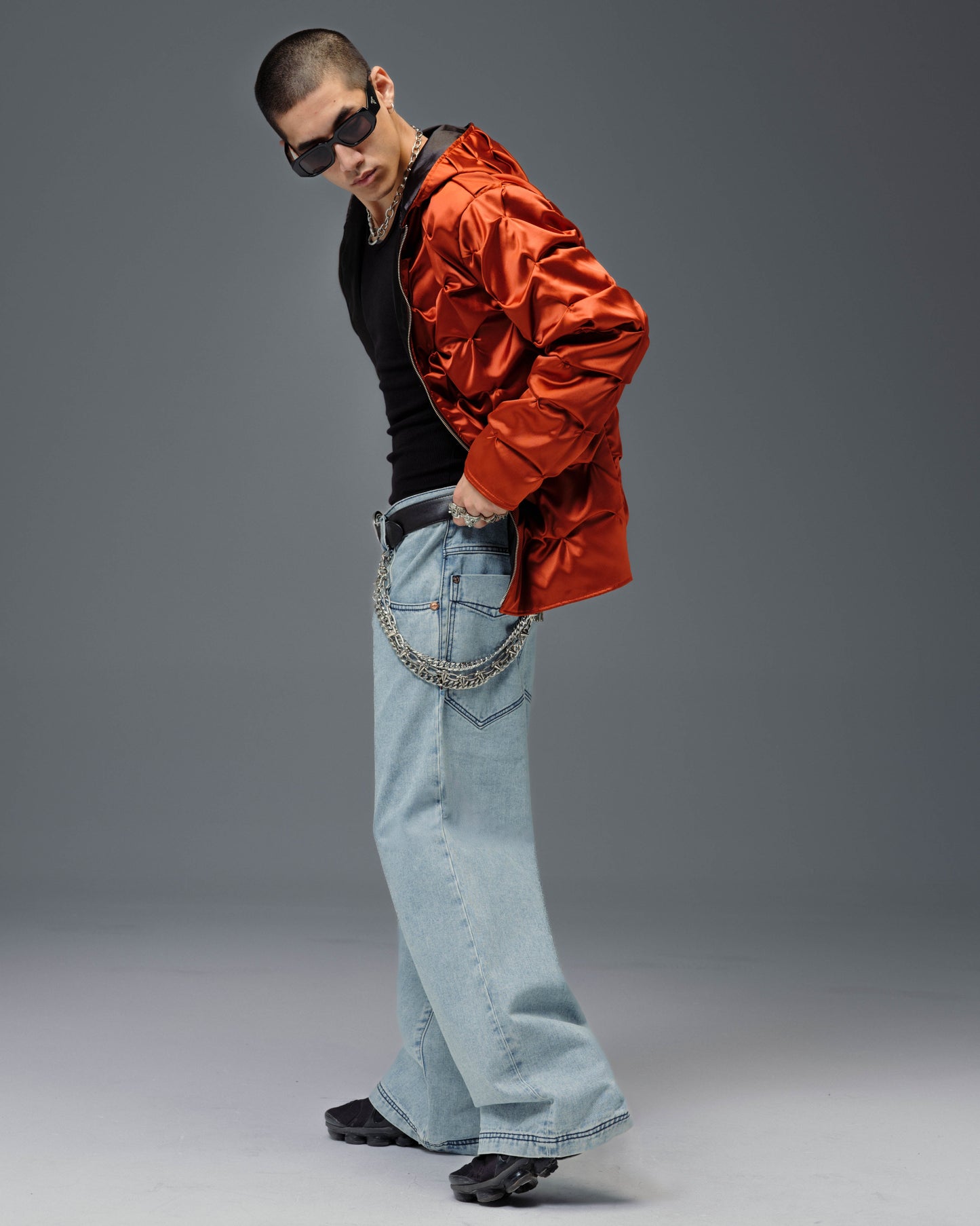 1179 Easy Wide Pipes. 23". Antique.