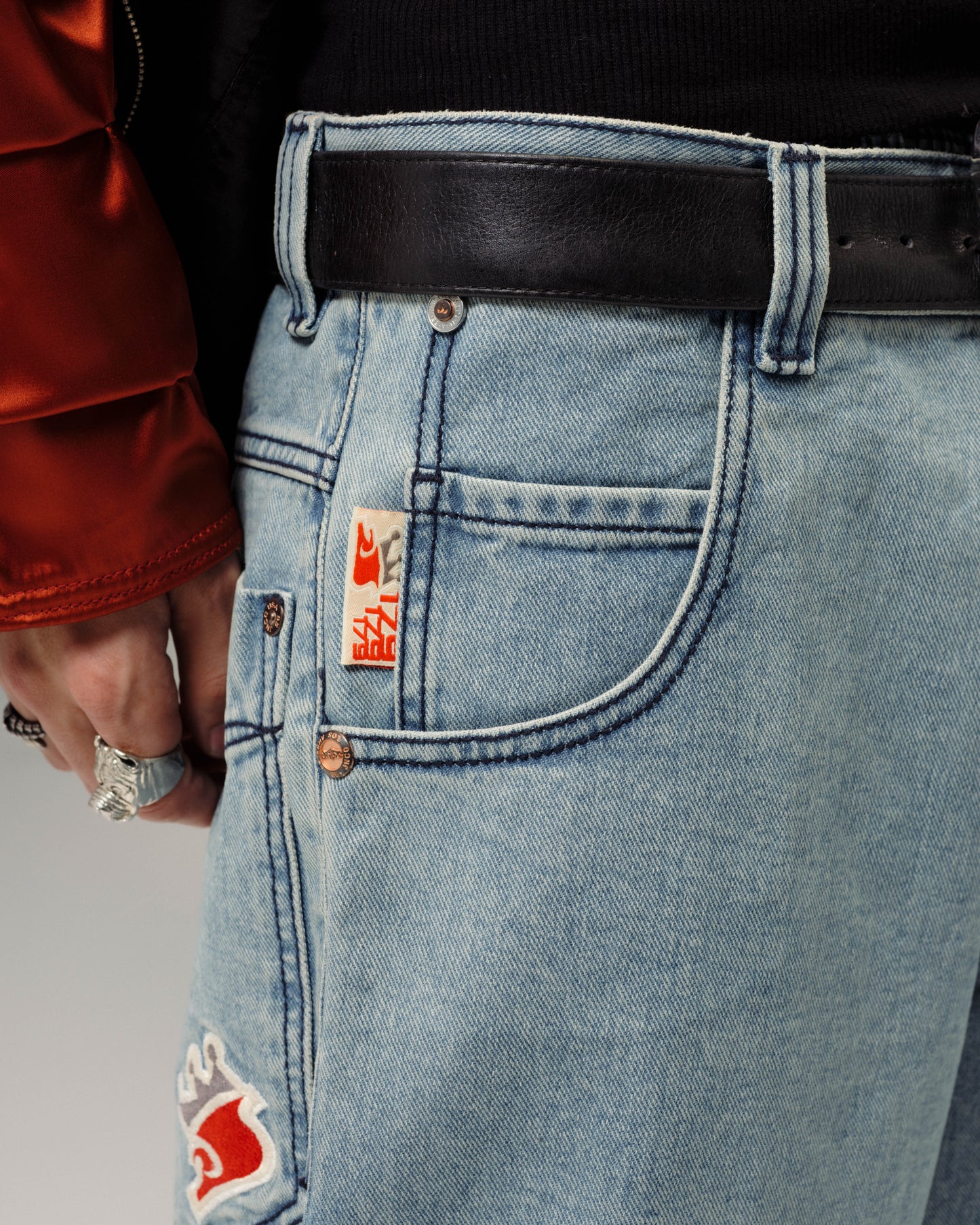 1179 Easy Wide Pipes. 23". Antique.