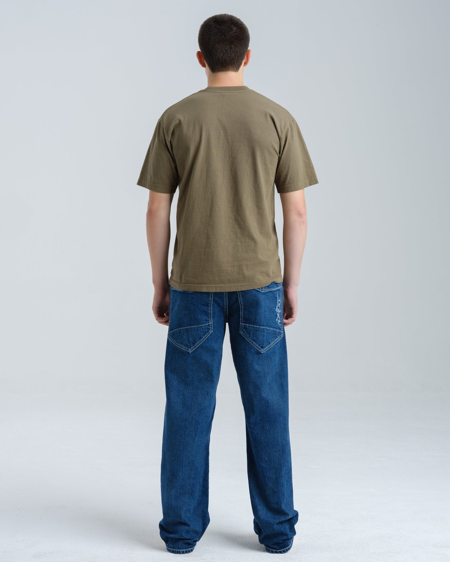 Pivot. 21". Hand-Sand Dark Stone.