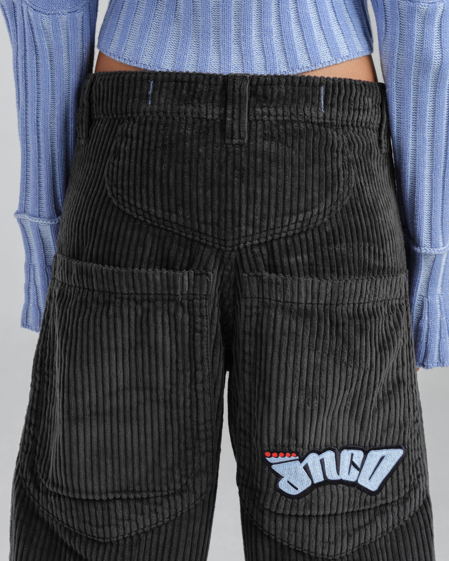 W169 Low Down. 20". 4 Wale Corduroy. Magnet