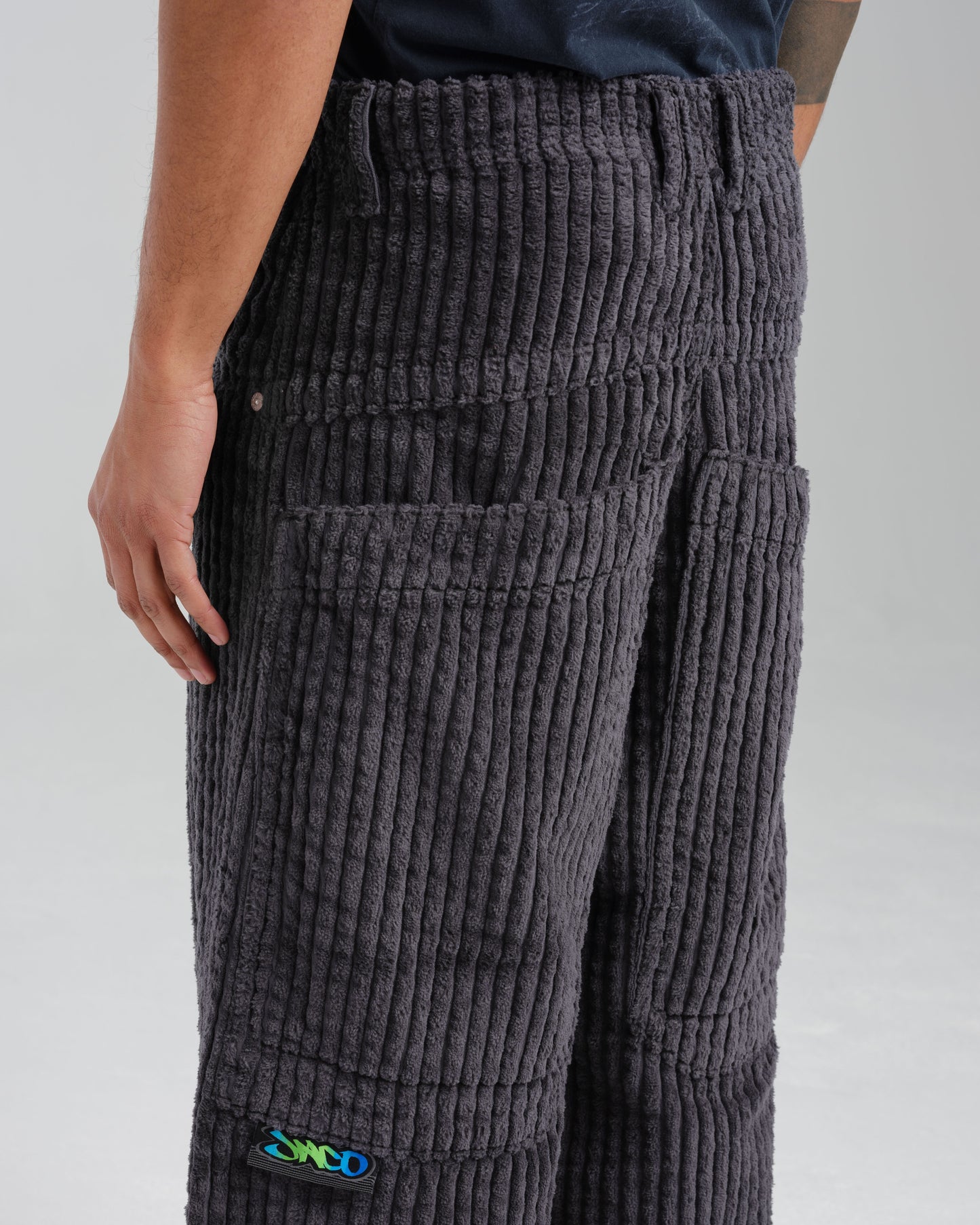 Rollin. 26". 2 Wale Corduroy. Magnet.