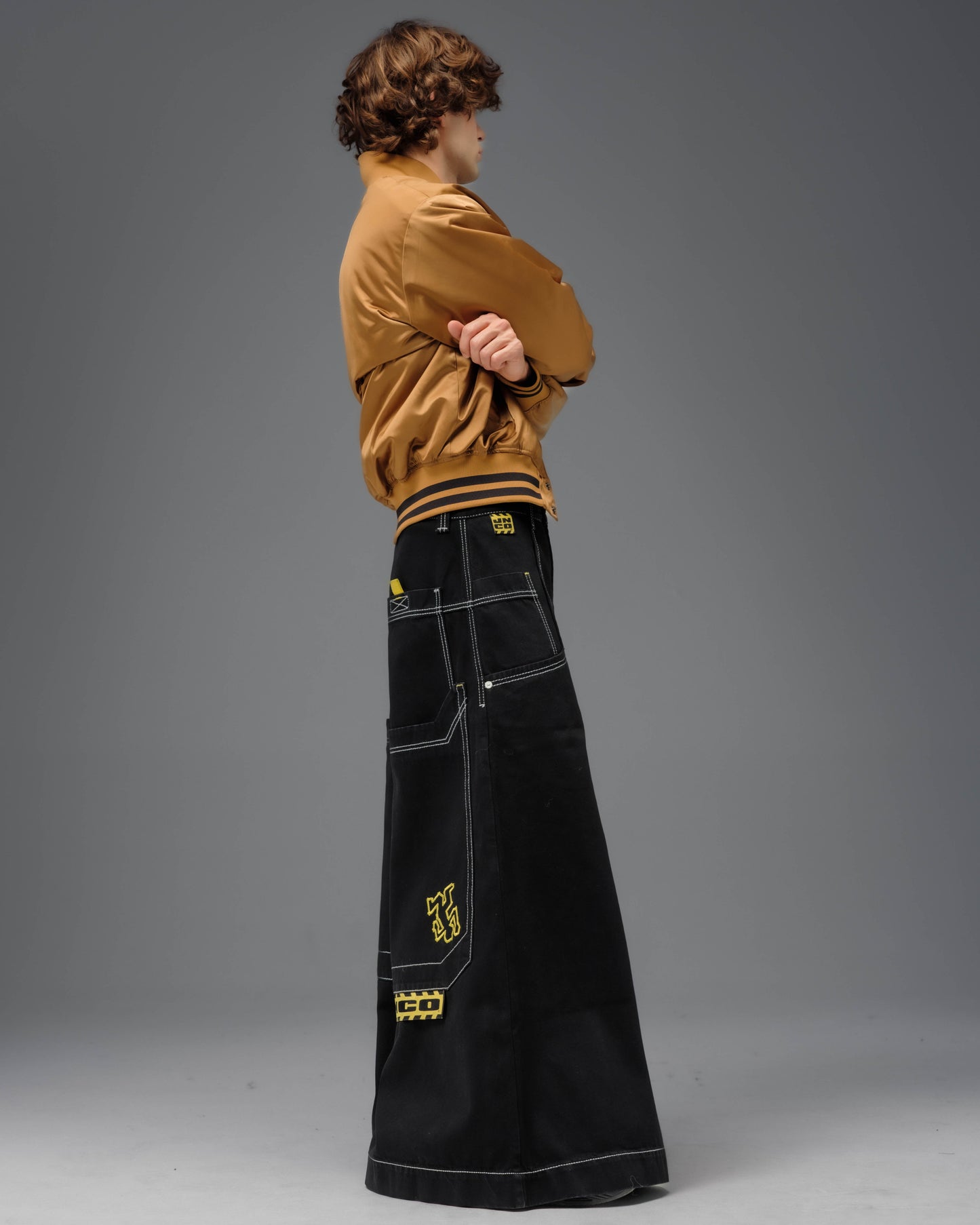 Crime Scene. 50". Jet Black.