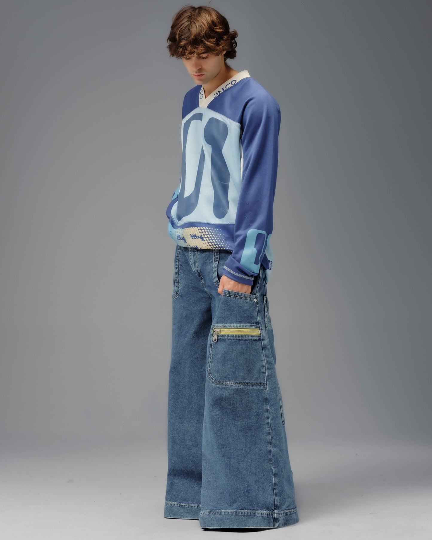 Crime Scene. 50". Dark Stone.