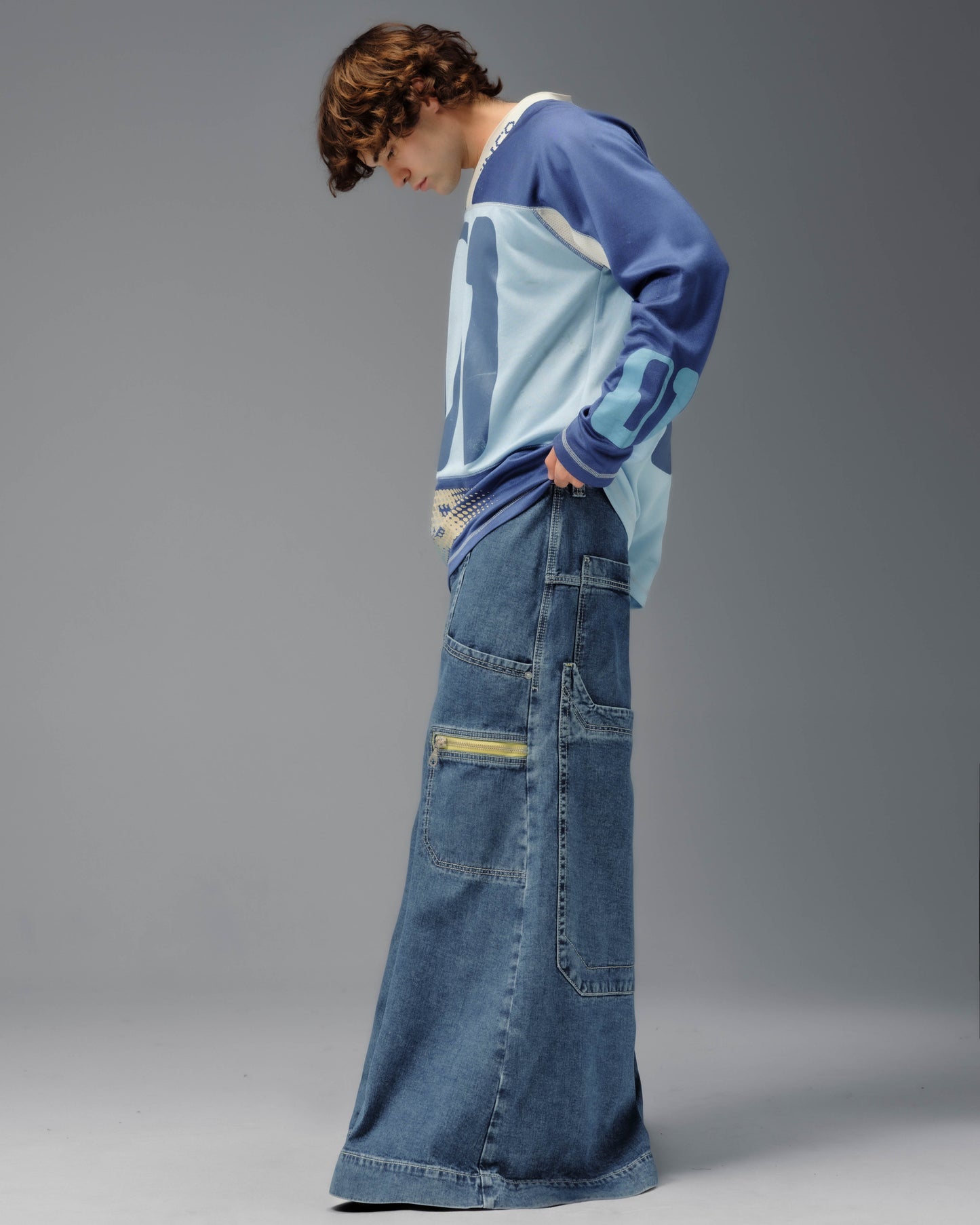 Crime Scene. 50". Dark Stone.