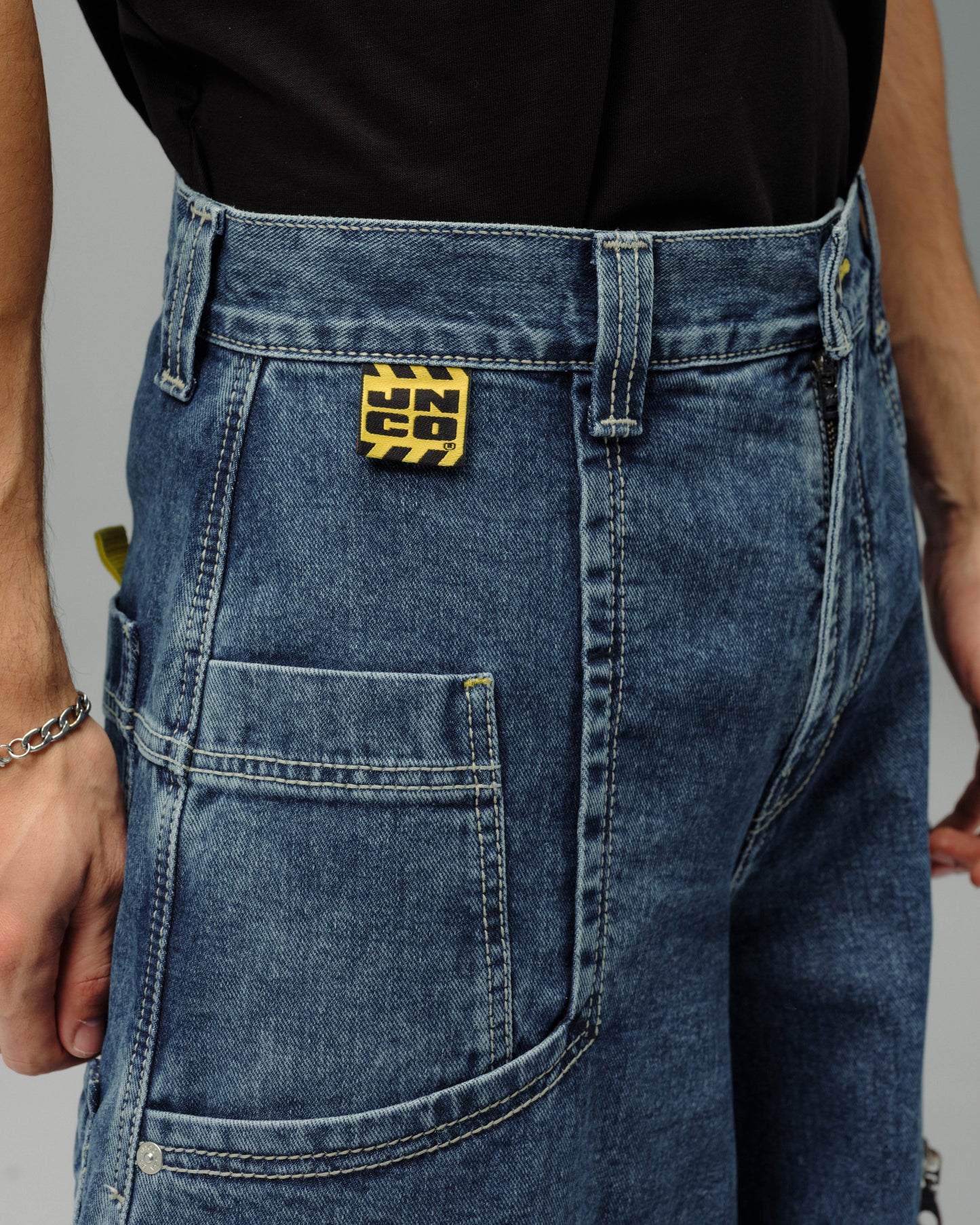 Crime Scene. 50". Dark Stone.