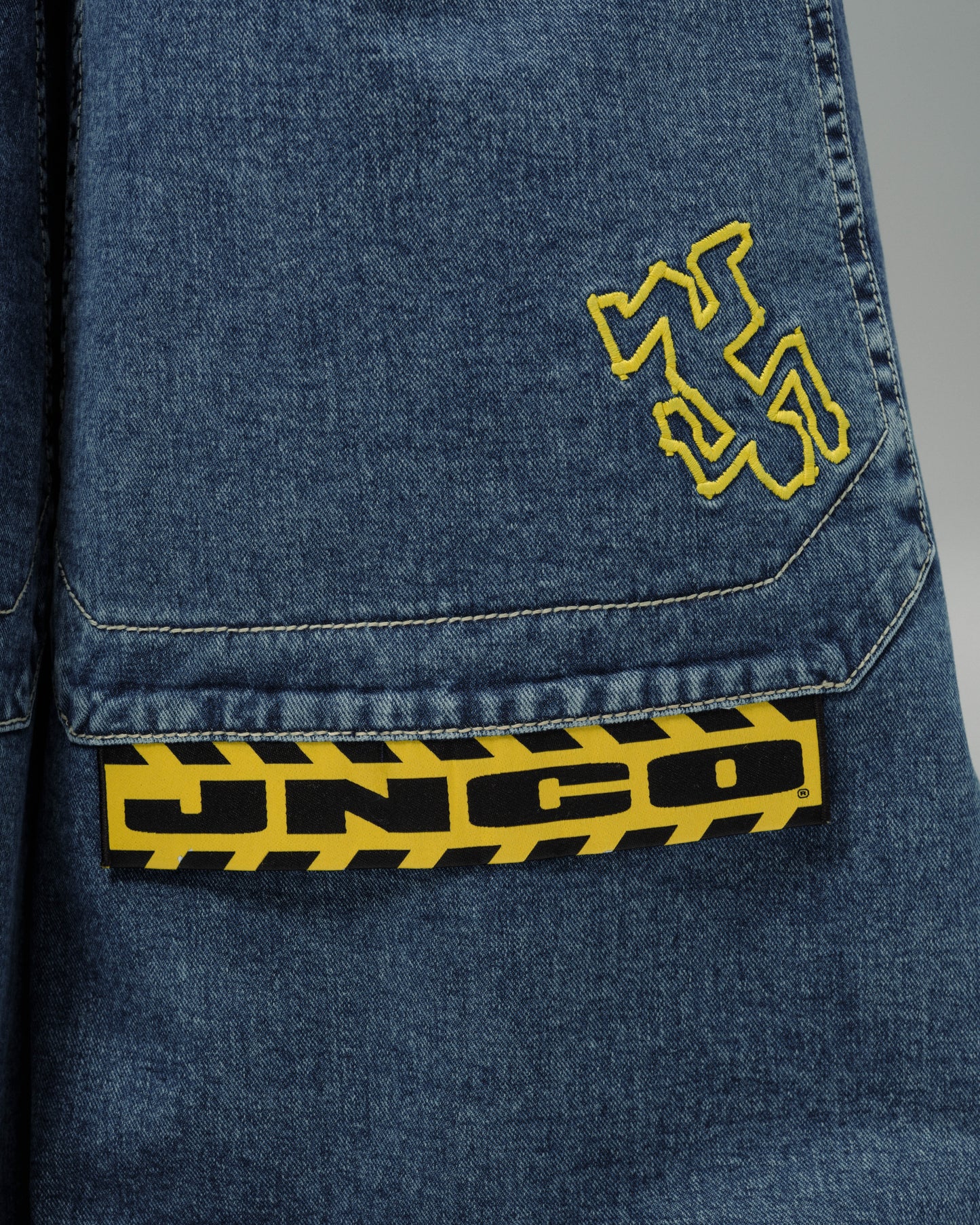 Crime Scene. 50". Dark Stone.