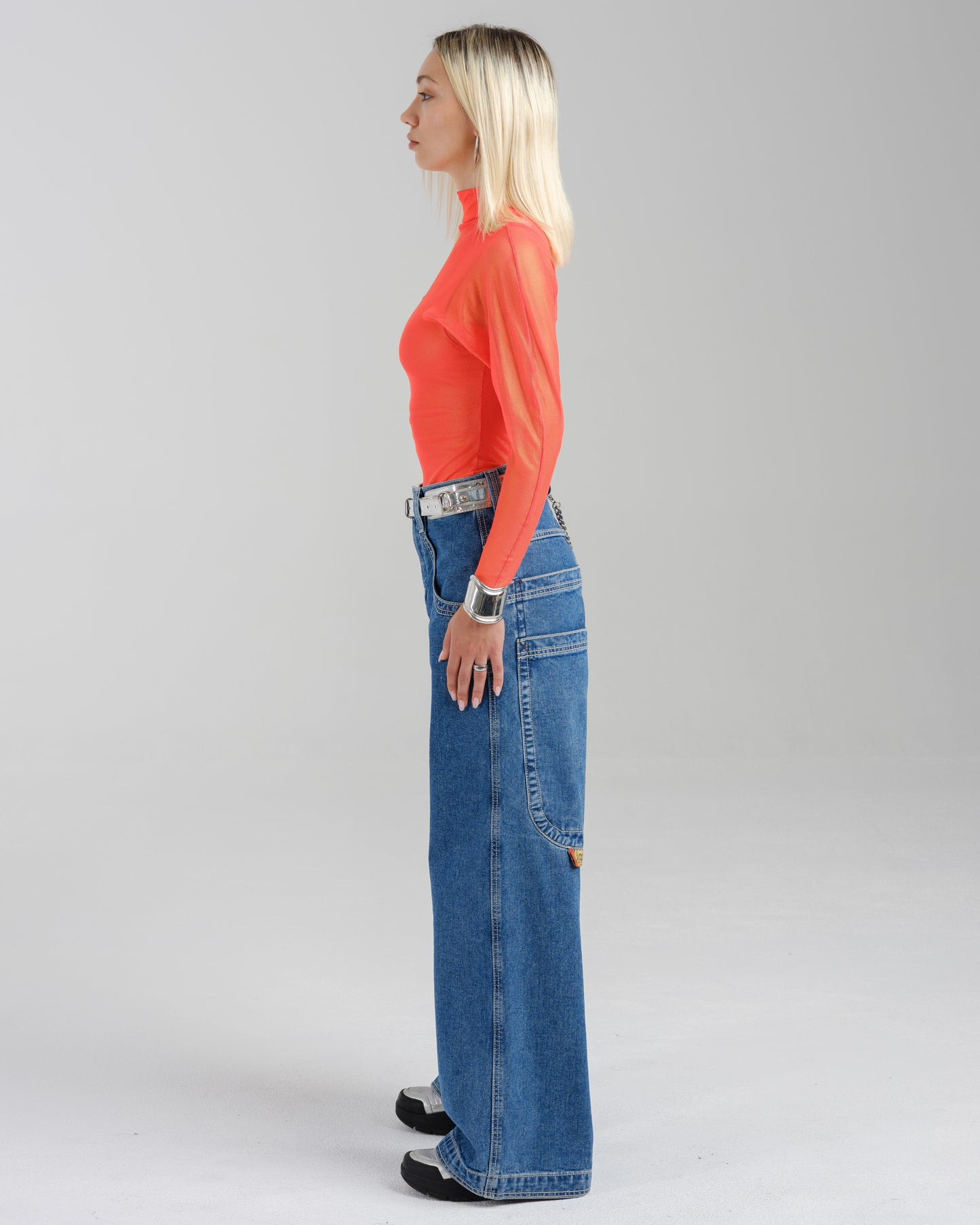 W Buddha. 28". Dark Stone.