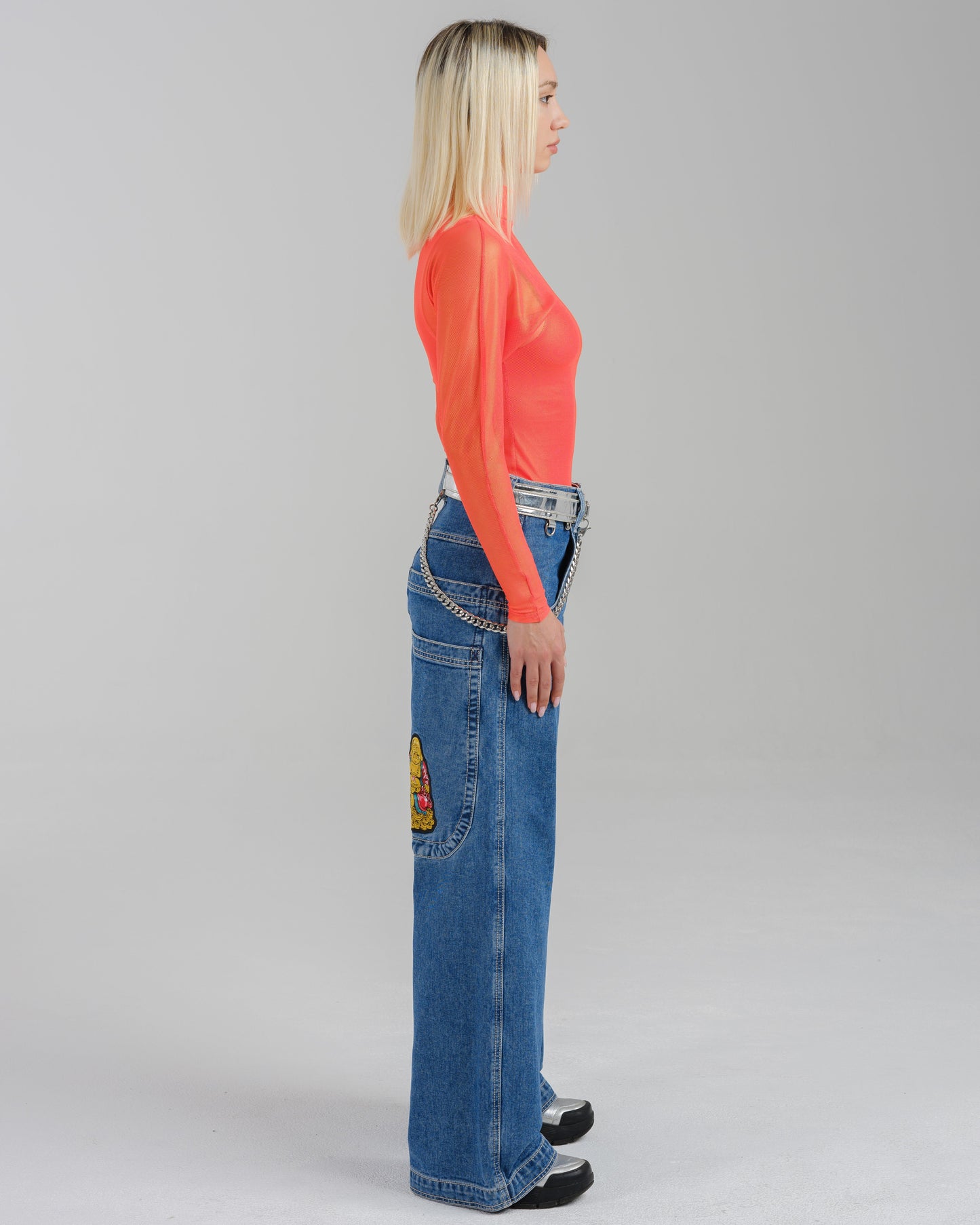 W Buddha. 28". Dark Stone.