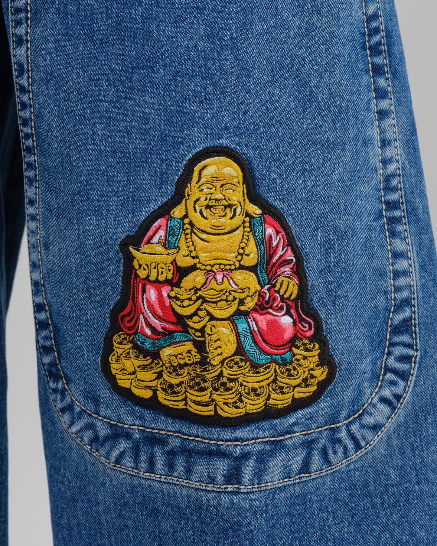 W Buddha. 28". Dark Stone.