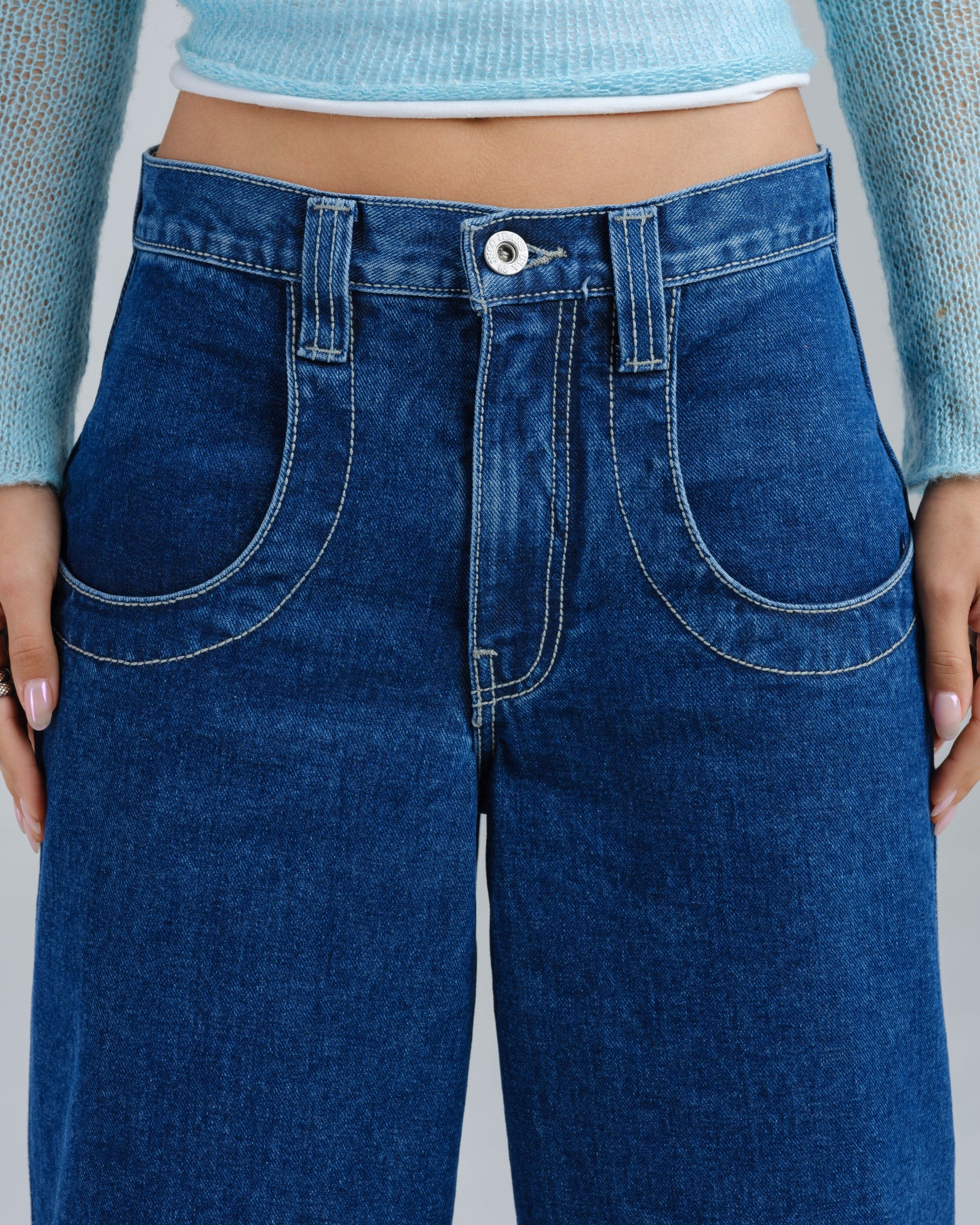 W Artistical Uprising. 26". Dark Stone.