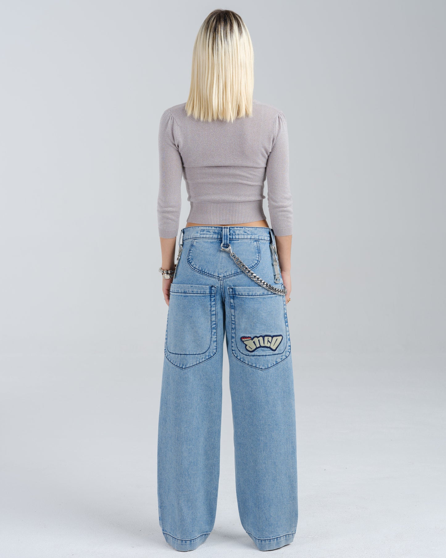 W169 Low Down. 20". Antique.