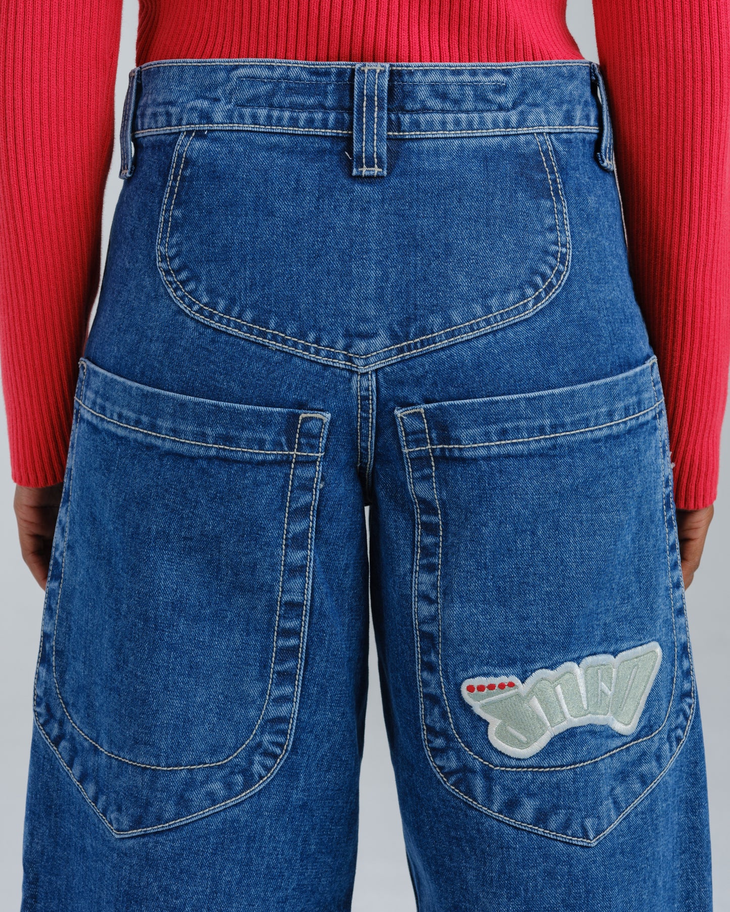 W169 Low Down. 20". Dark Stone.