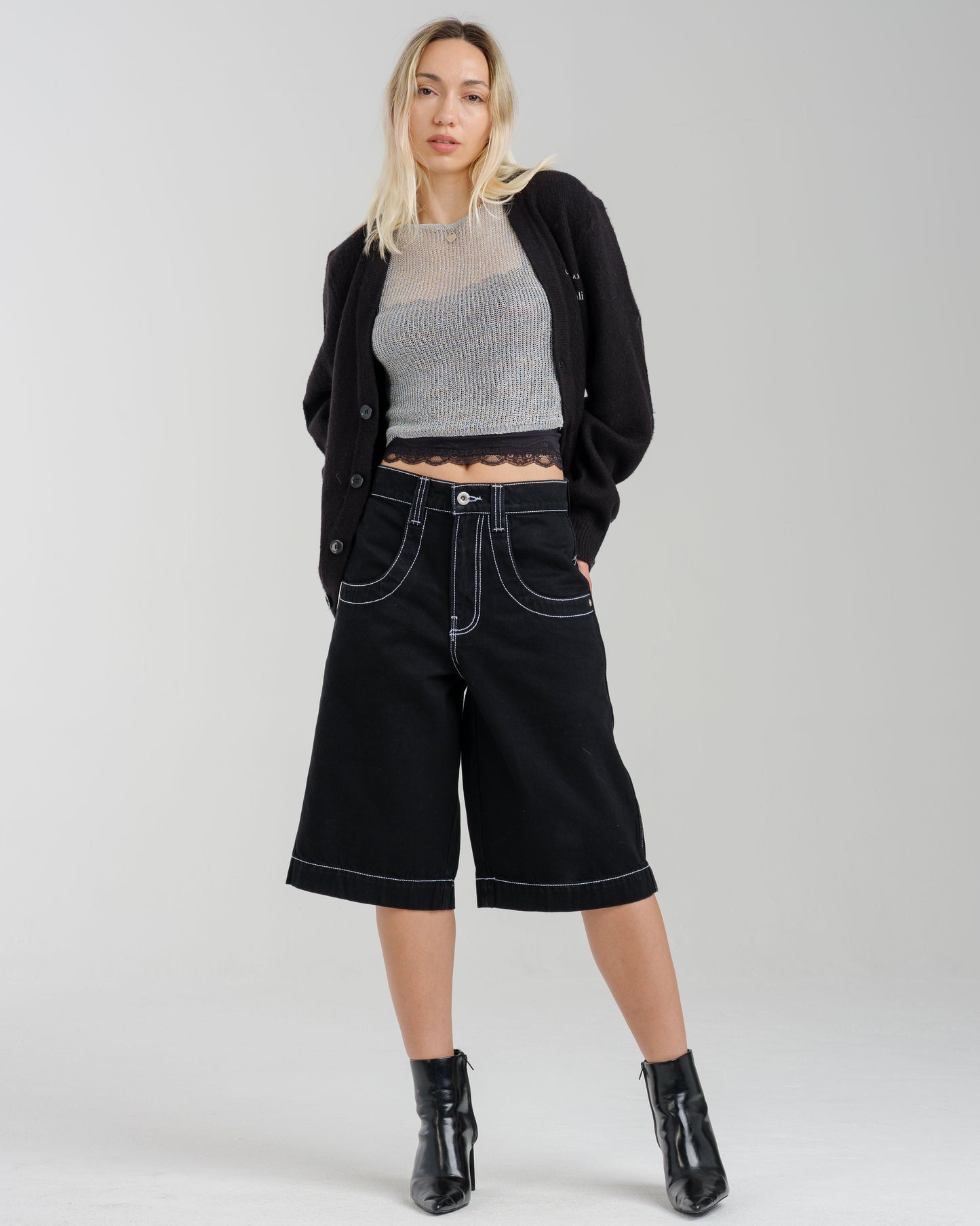 W101 Twin Cannon Shorts. 14". Black/Silver J.