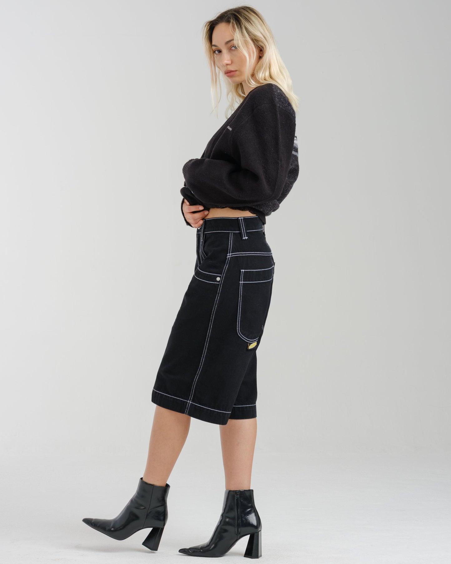 W101 Twin Cannon Shorts. 14". Black/Silver J.