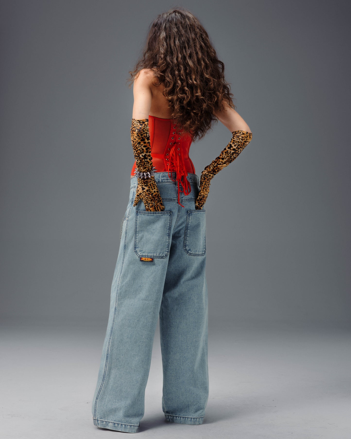 W179 Pipes. 23". Antique.