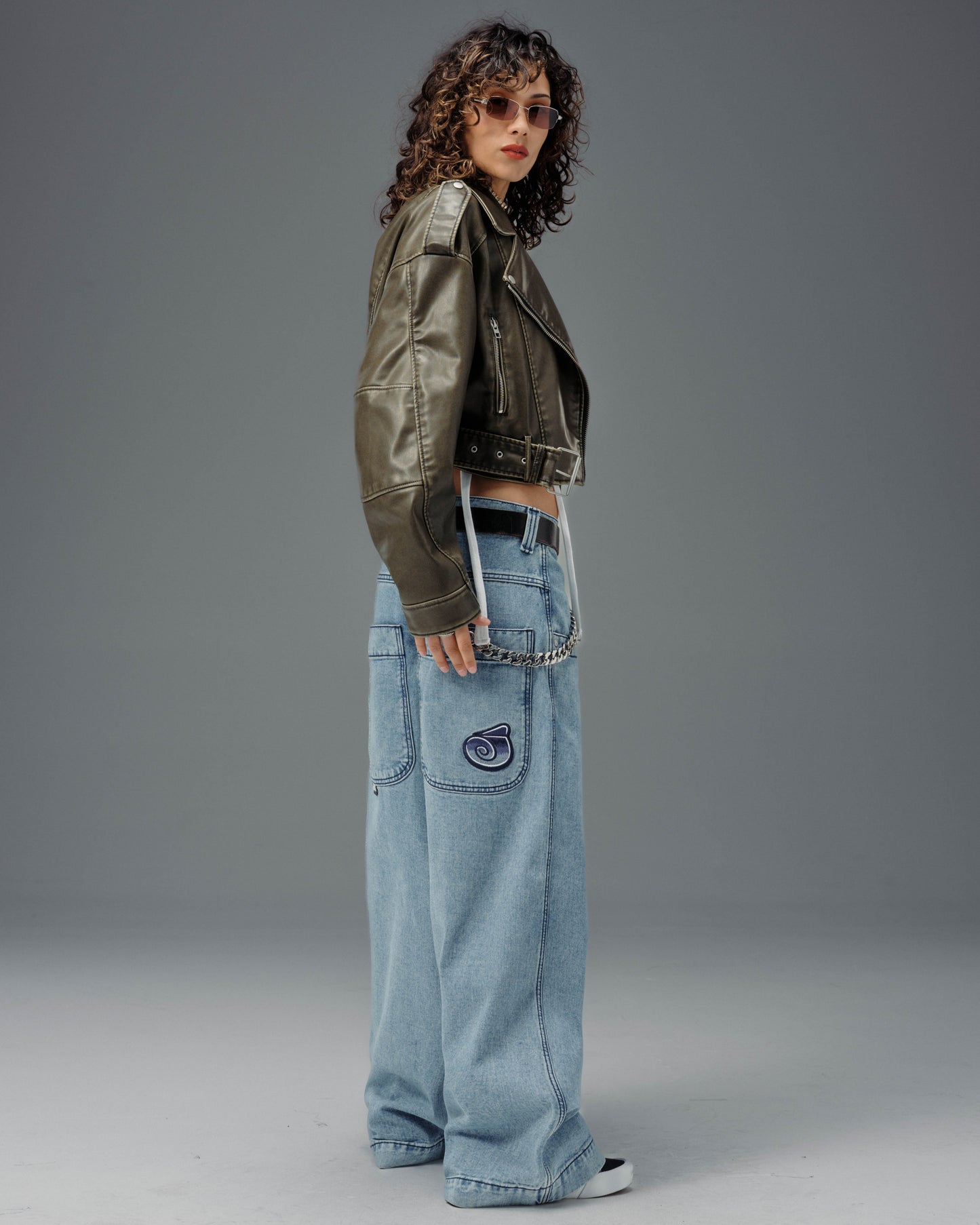 W101 Twin Cannon. 26". Antique.