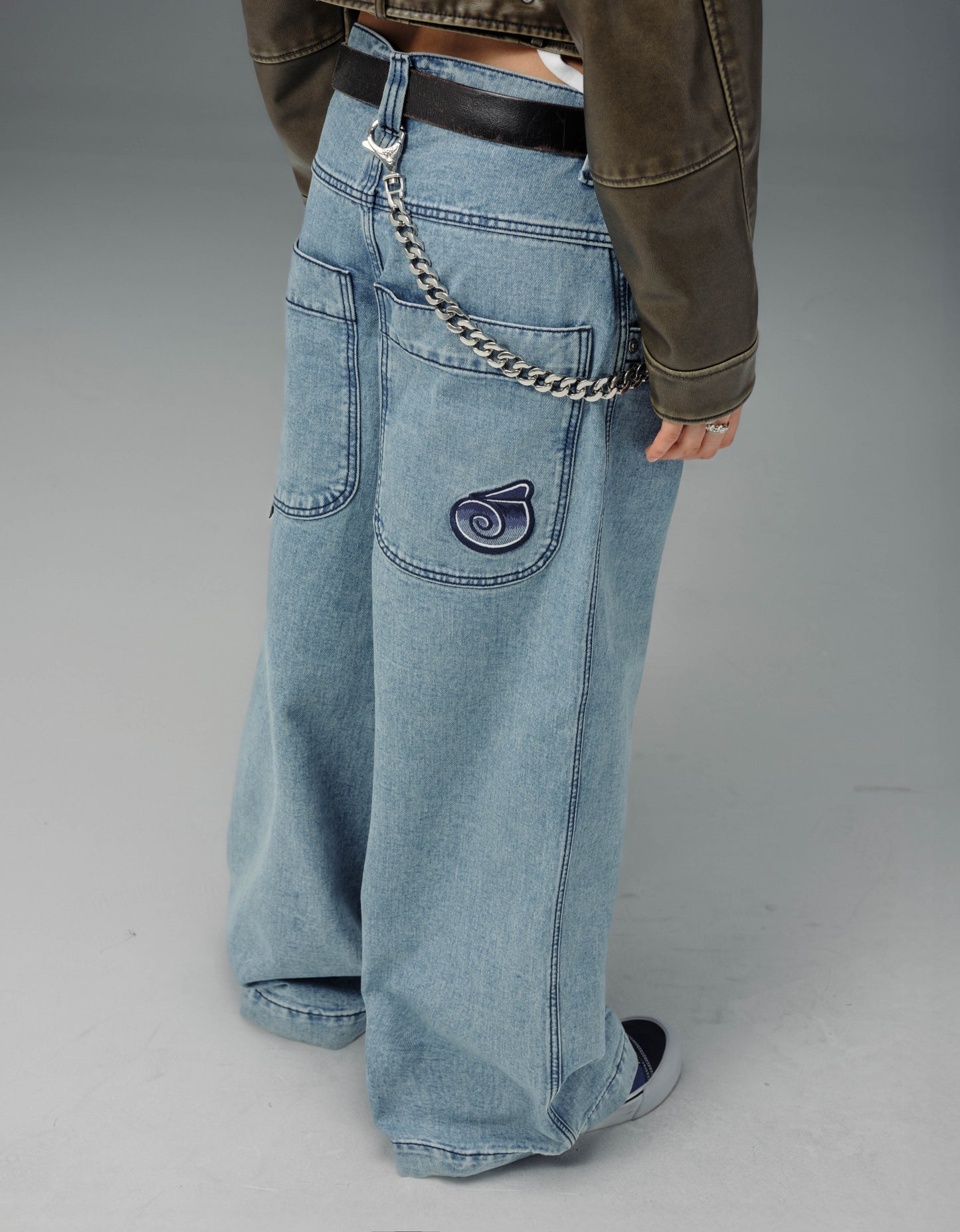 W101 Twin Cannon. 26". Antique.