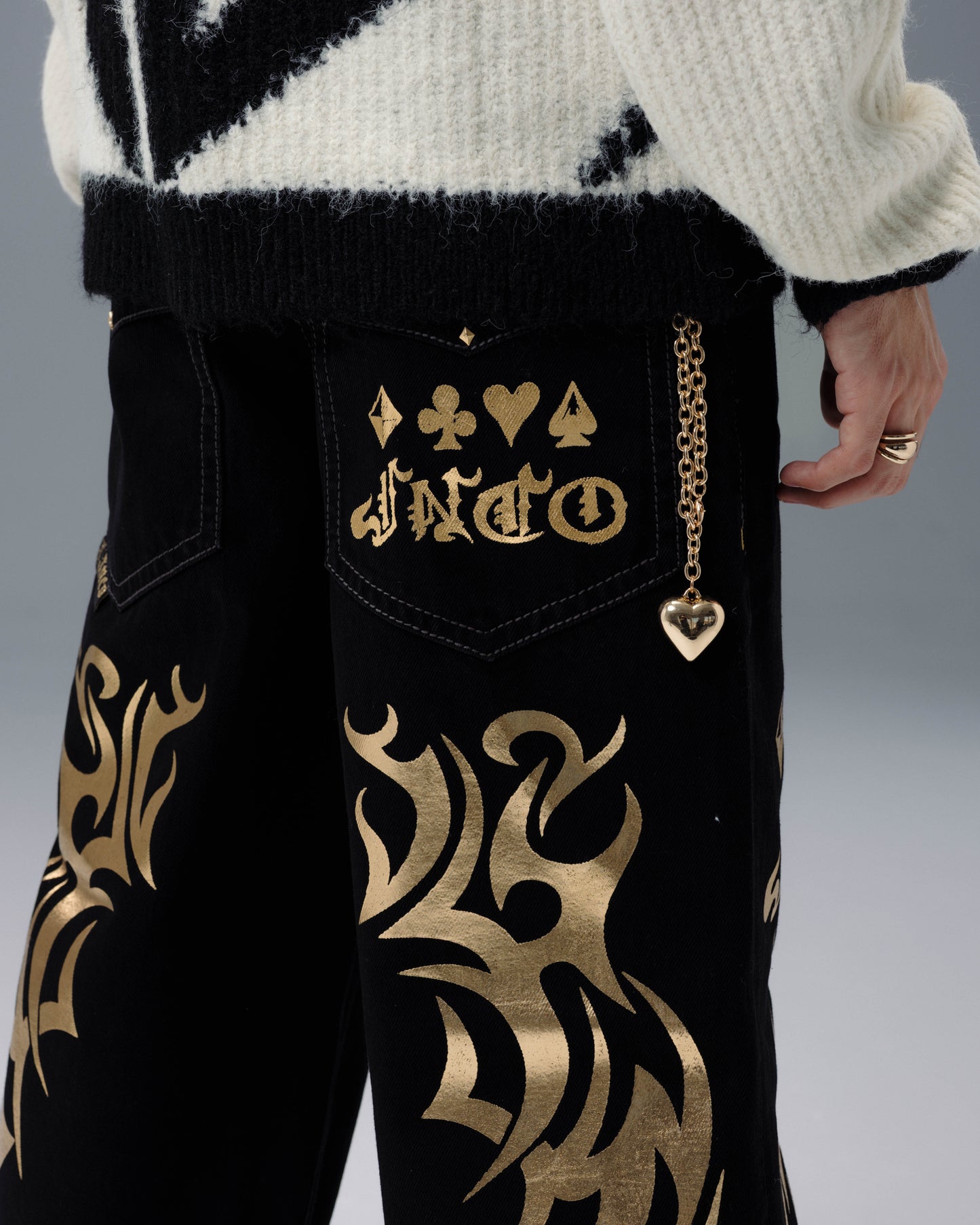 Gambler. 23". Jet Black.