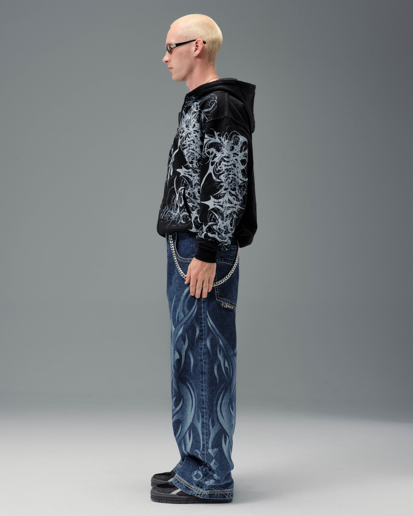 Flame Karatz. 23". Dark Stone.