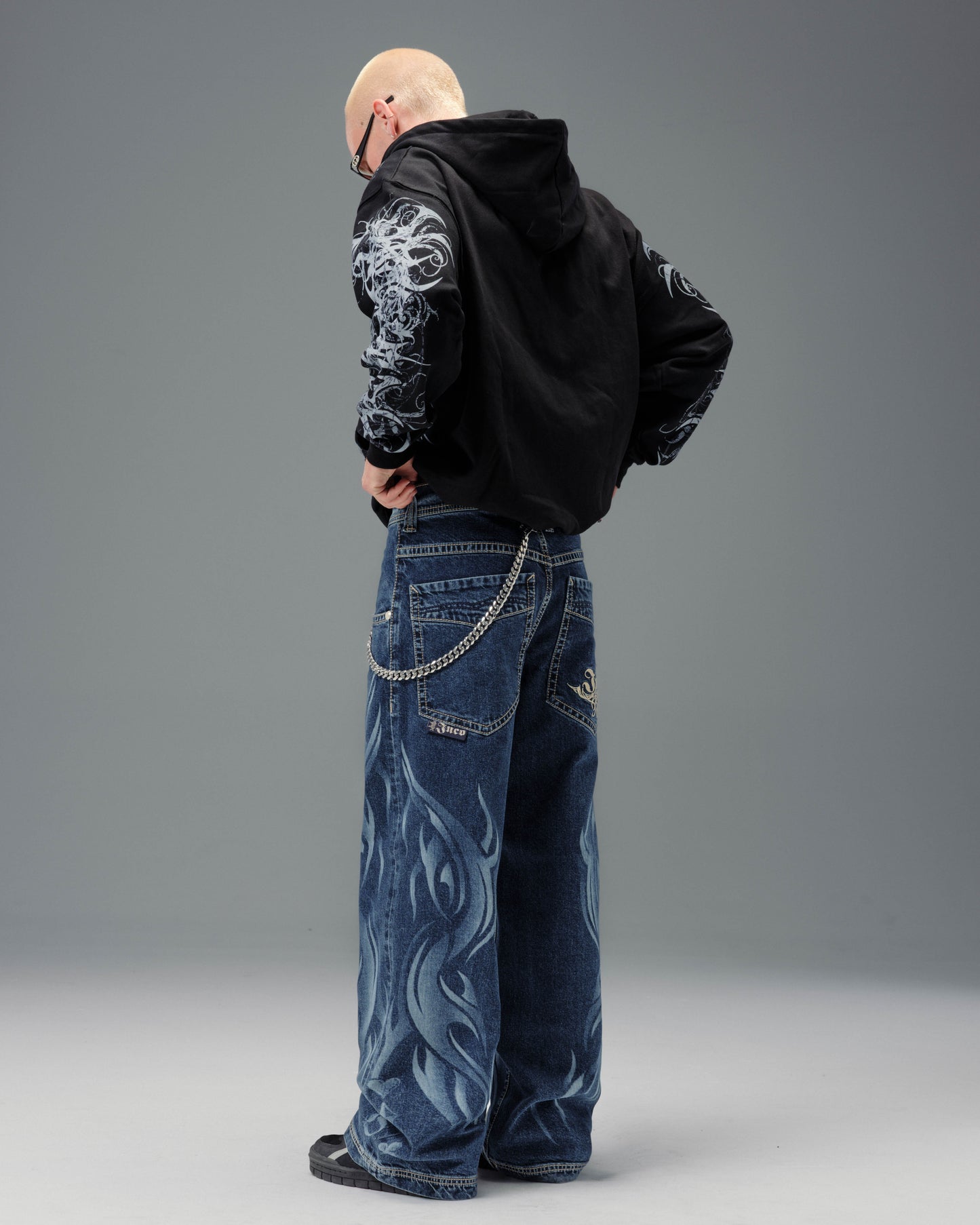 Flame Karatz. 23". Dark Stone.