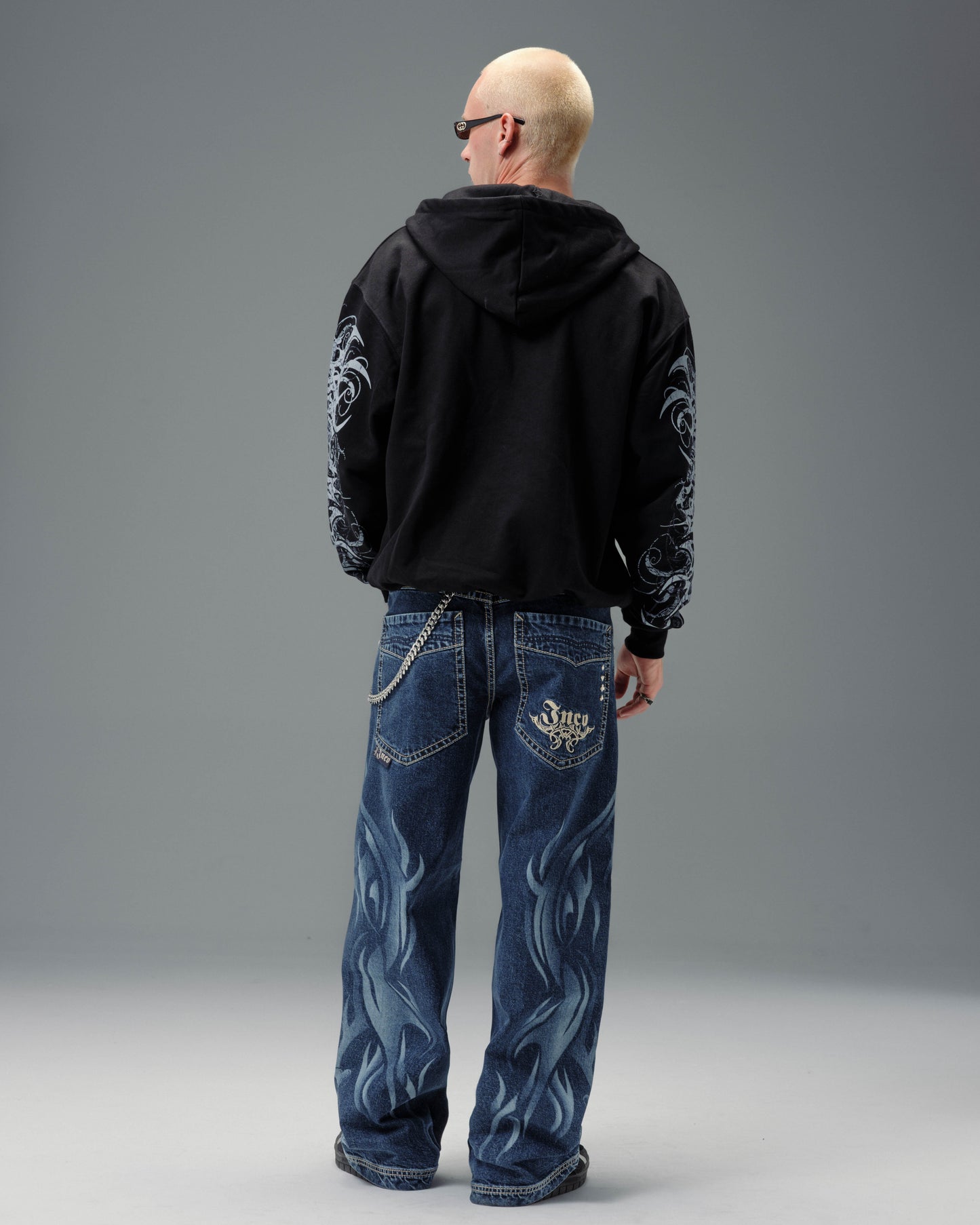 Flame Karatz. 23". Dark Stone.