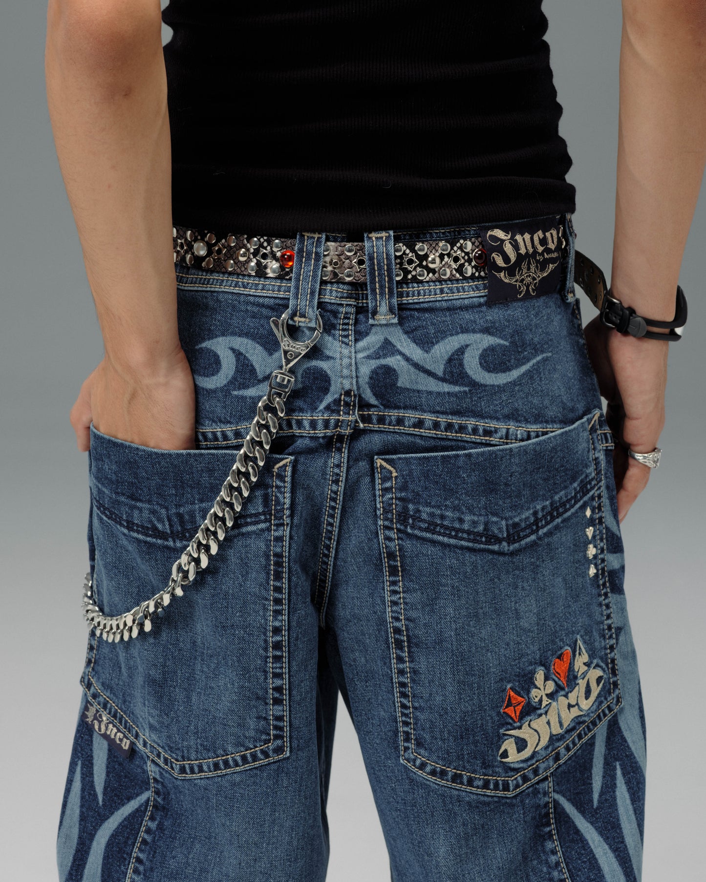 High Roller. 21". Hand-Sand Dark Stone.