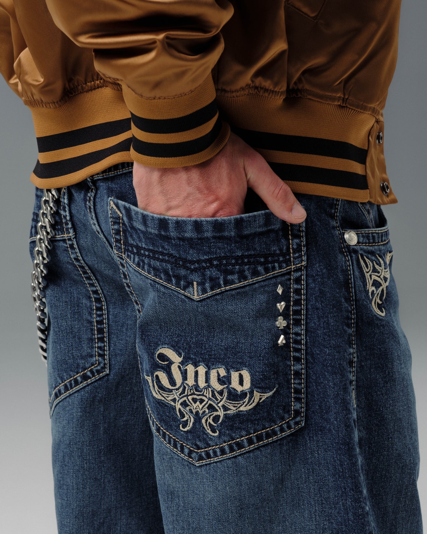 Karatz. 23". Hand-Sand Dark Stone.