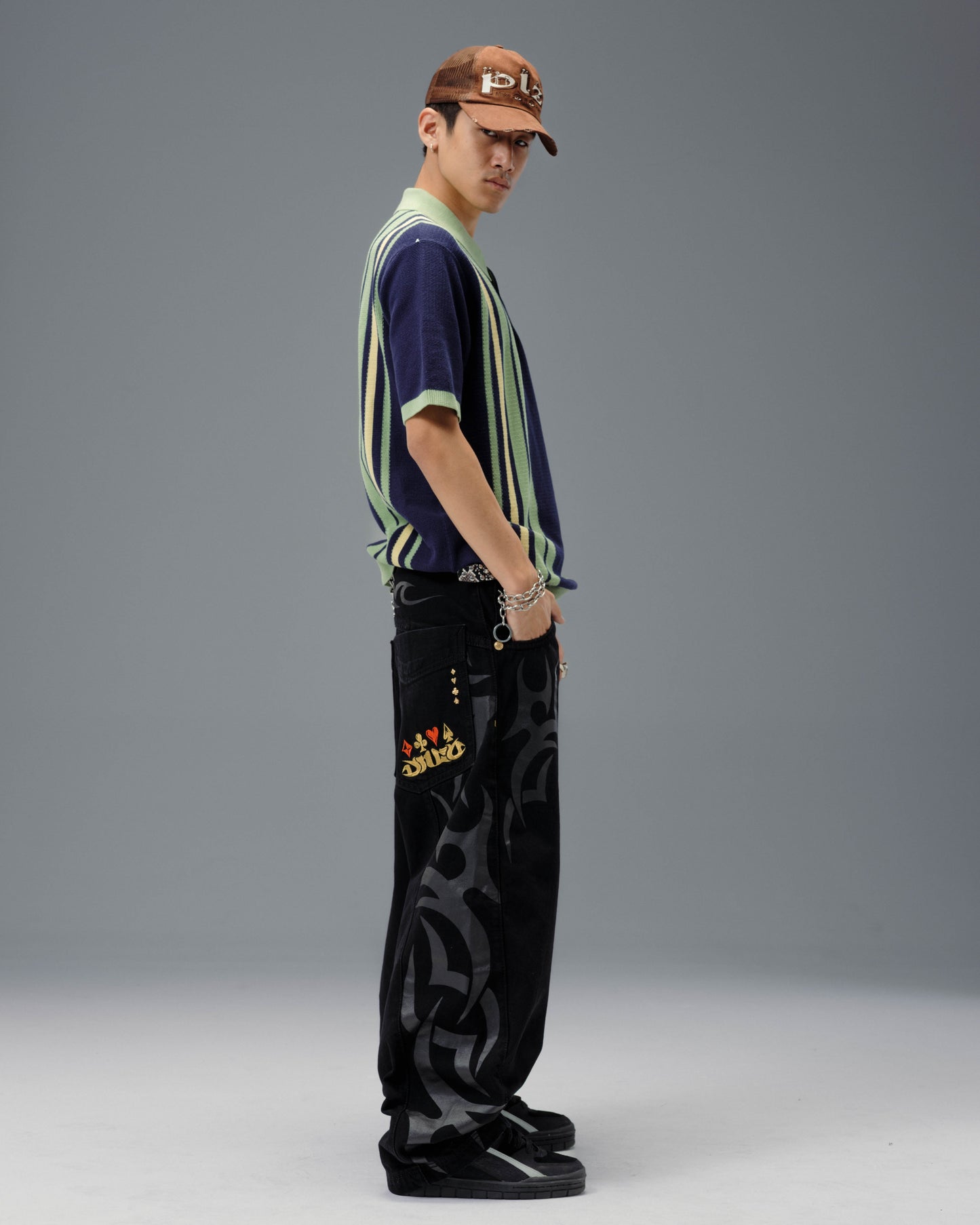 High Roller. 21". Jet Black.