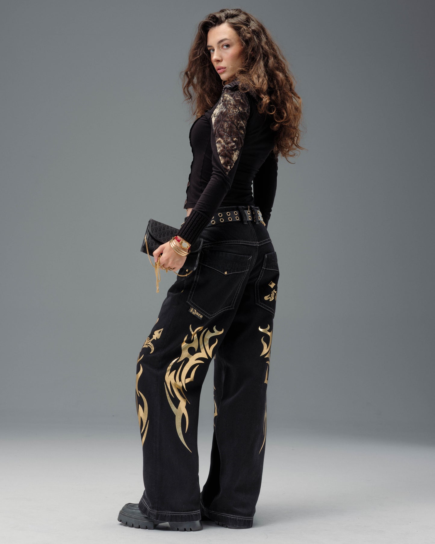 W Gambler. 23". Jet Black.