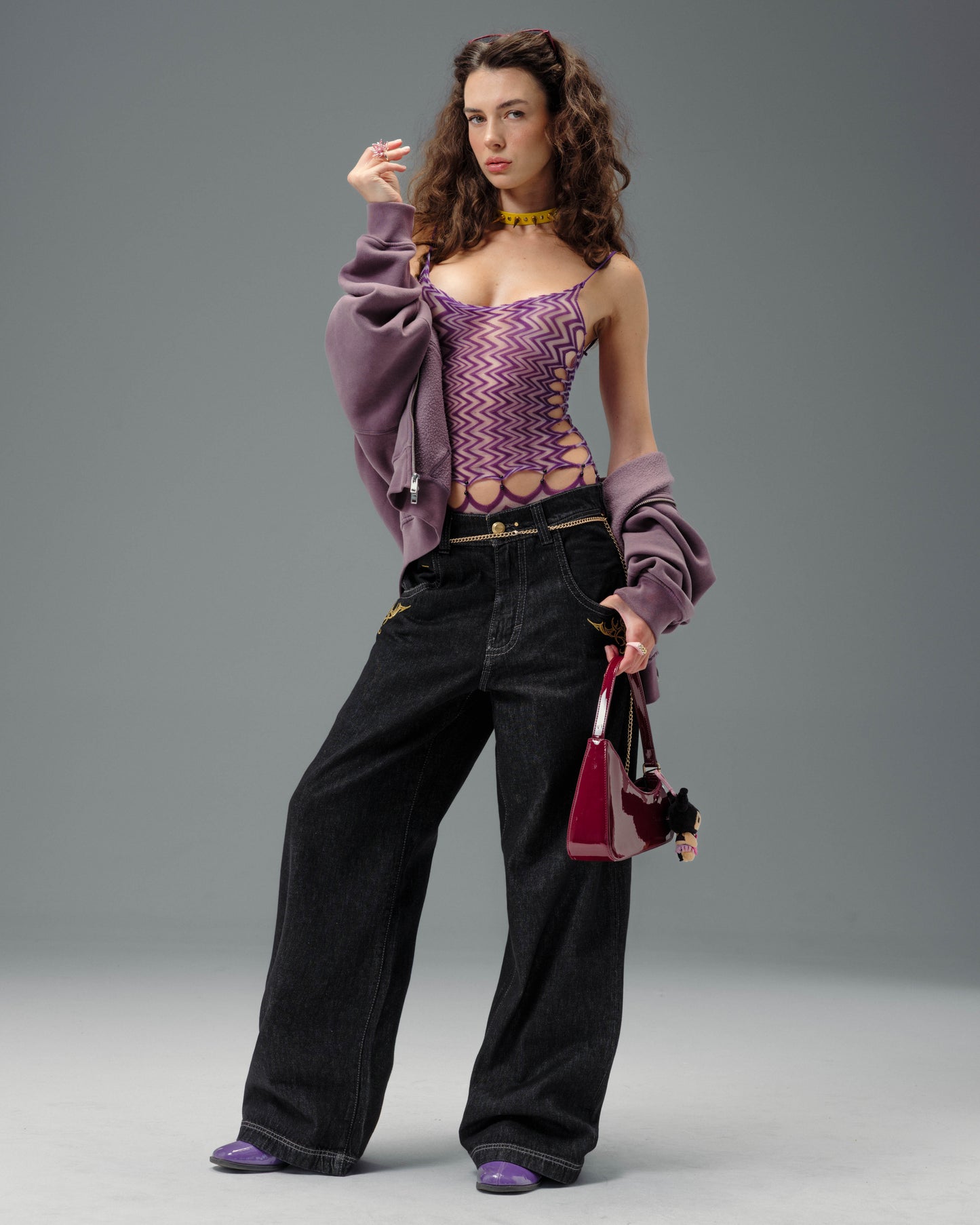 W Karatz. 23". Laser Black.